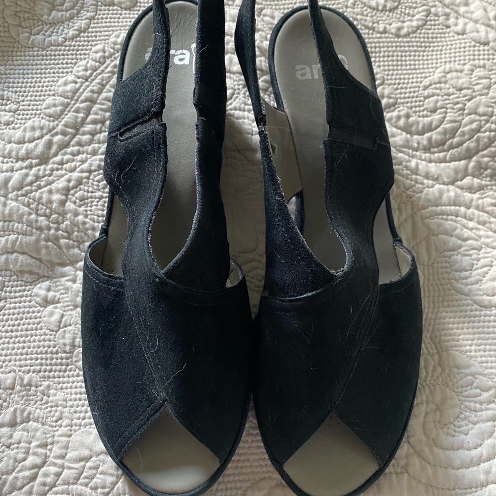 Ara black suede peep toe sling back wedge shoes 10.5 - like new condition!